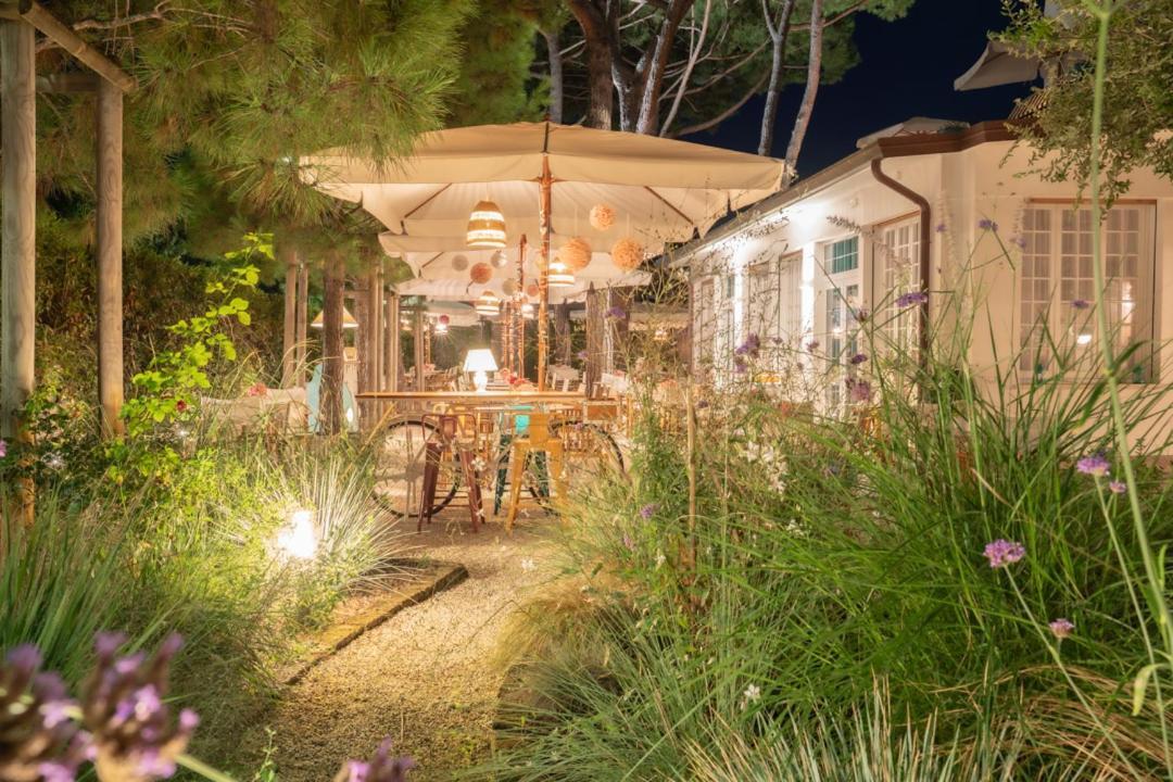 Hotel La Pineta Al Mare Forte dei Marmi Esterno foto